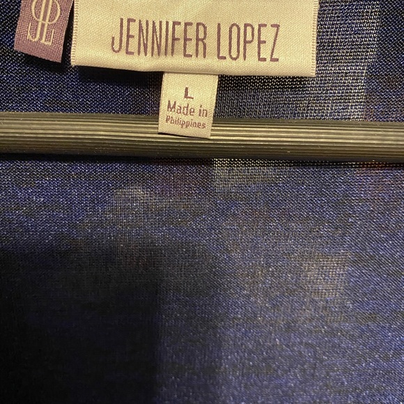 Too - Picture 2 of 2